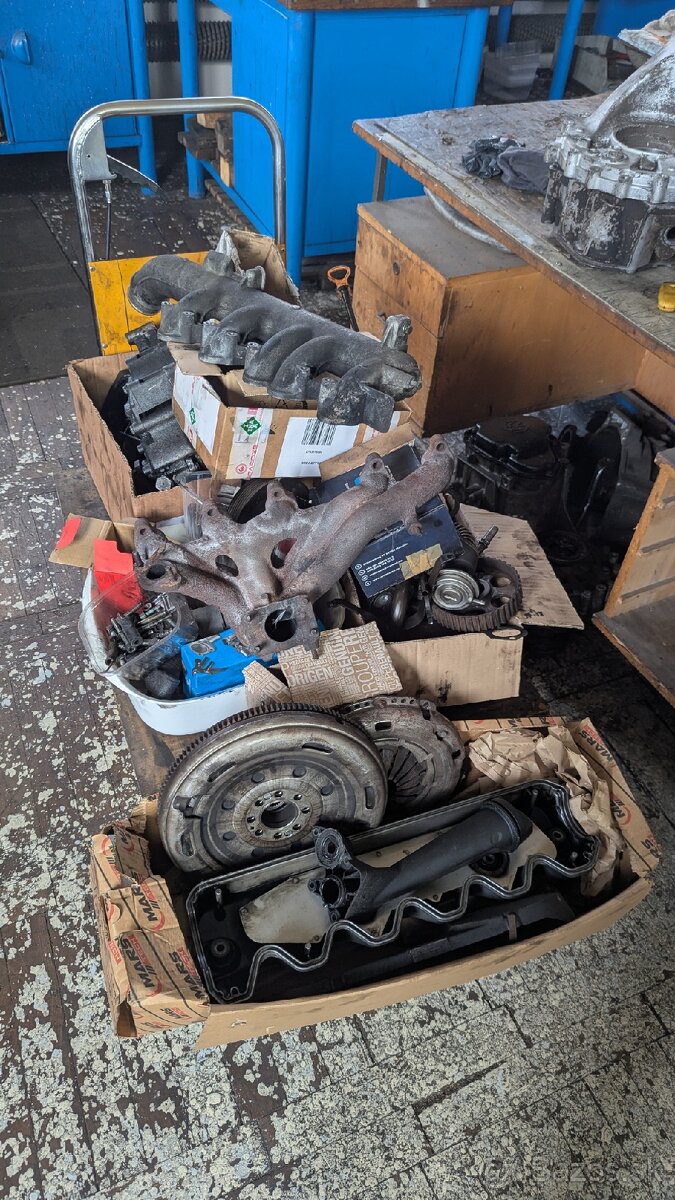 Rozpredám T4 caravelle 2.5 TDI 111kw - 10