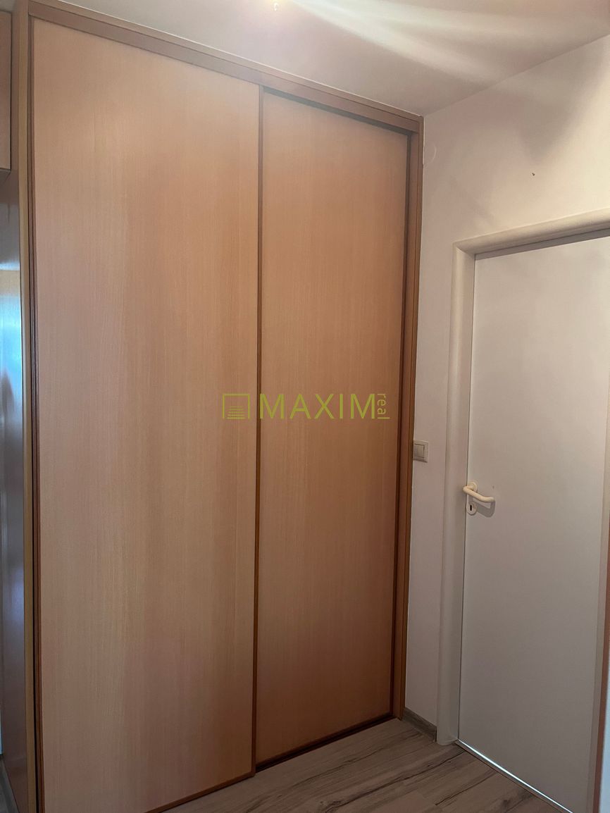 Moderný 2 izbový byt na Južnej ulici, klimatizácia, stačí sa - 10