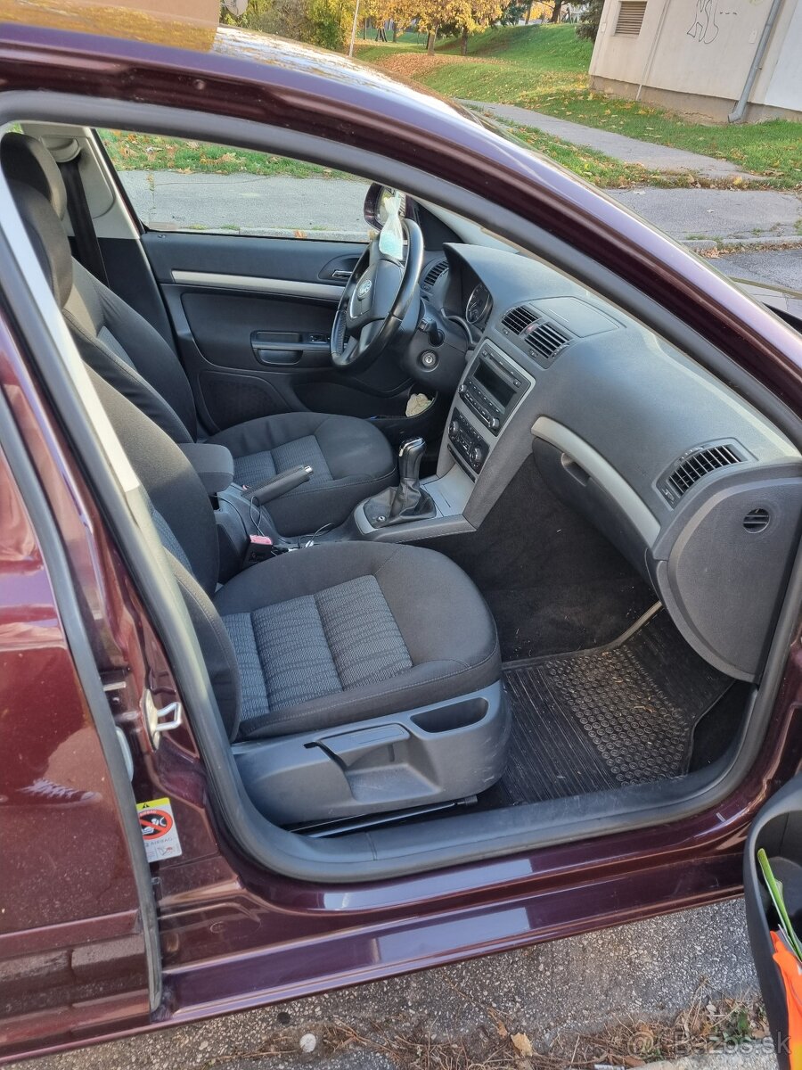 Škoda Oktavia 2.0 TDI 103 KW - 2013 - 10