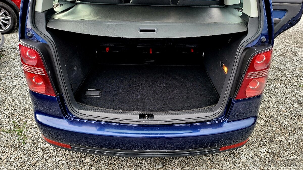 Volkswagen Touran 1.9 TDI-77 kw - 10