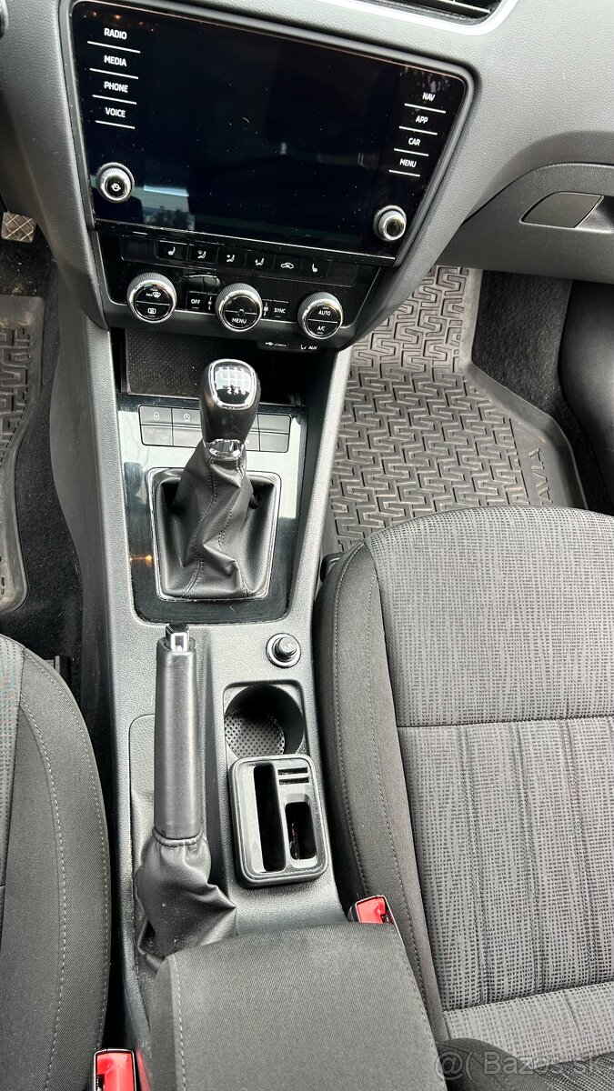 ŠKODA OCTAVIA III 2.0 TDI FACELIFT - 10