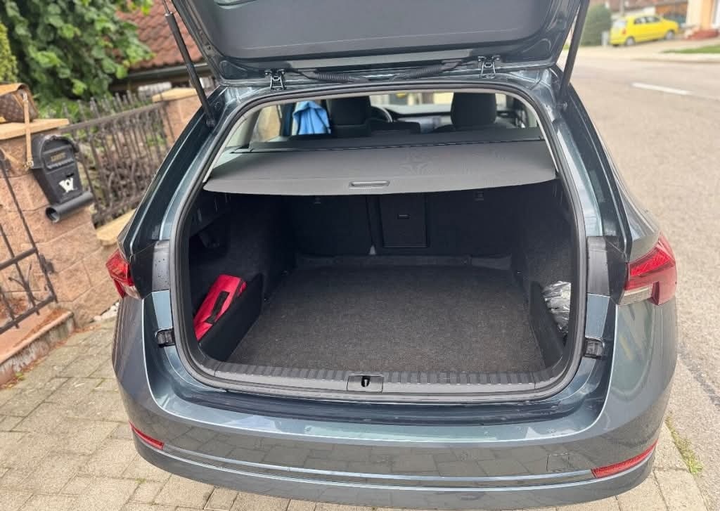 Škoda Octavia Combi 2.0 TDI SCR Ambition DSG - 10