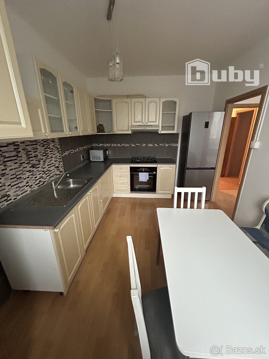 PRENÁJOM - MODERNÝ 3 IZBOVÝ BYT HLINY POVAŽSKÁ BYSTRICA - 10