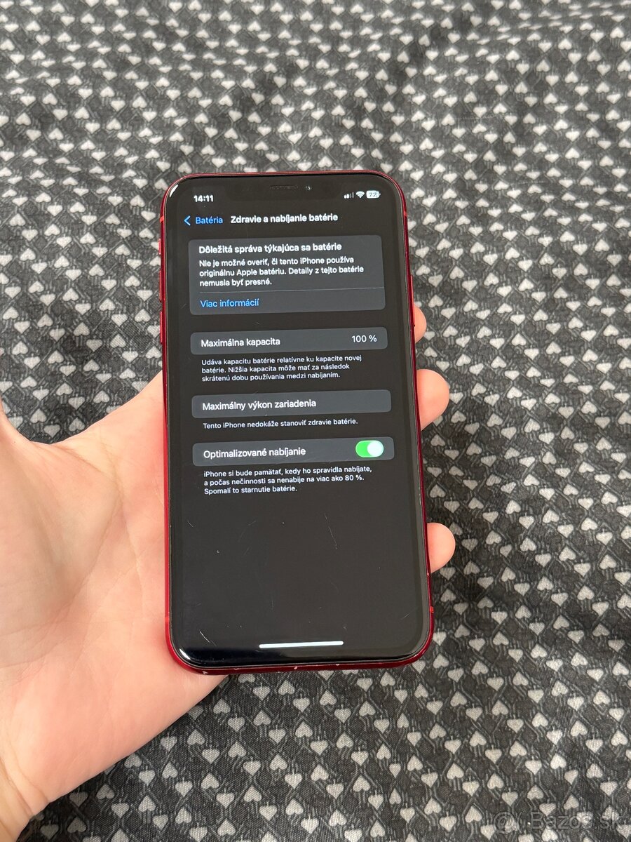 Apple iPhone XR 64GB Red - 10