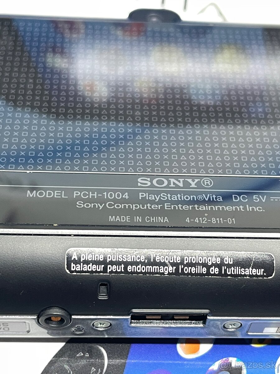 PS VITA PCH-1004 OLED +8GB - 10