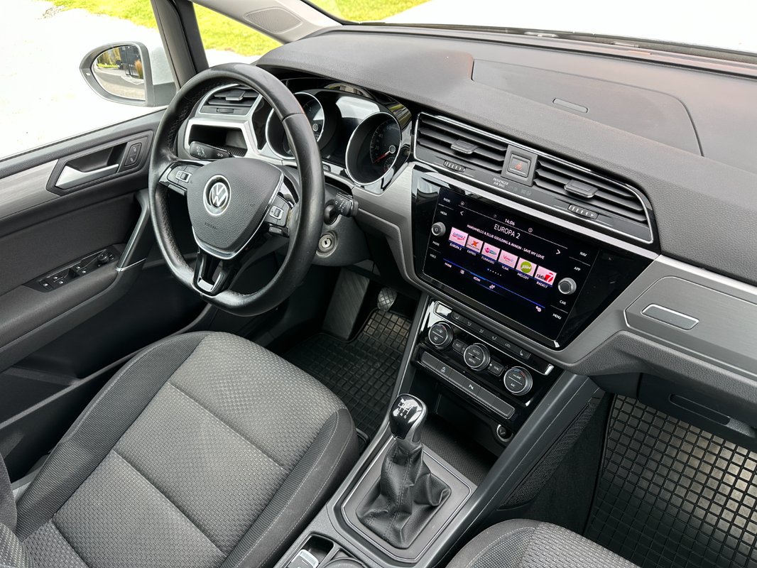 Volkswagen Touran 2.0 TDi - 10