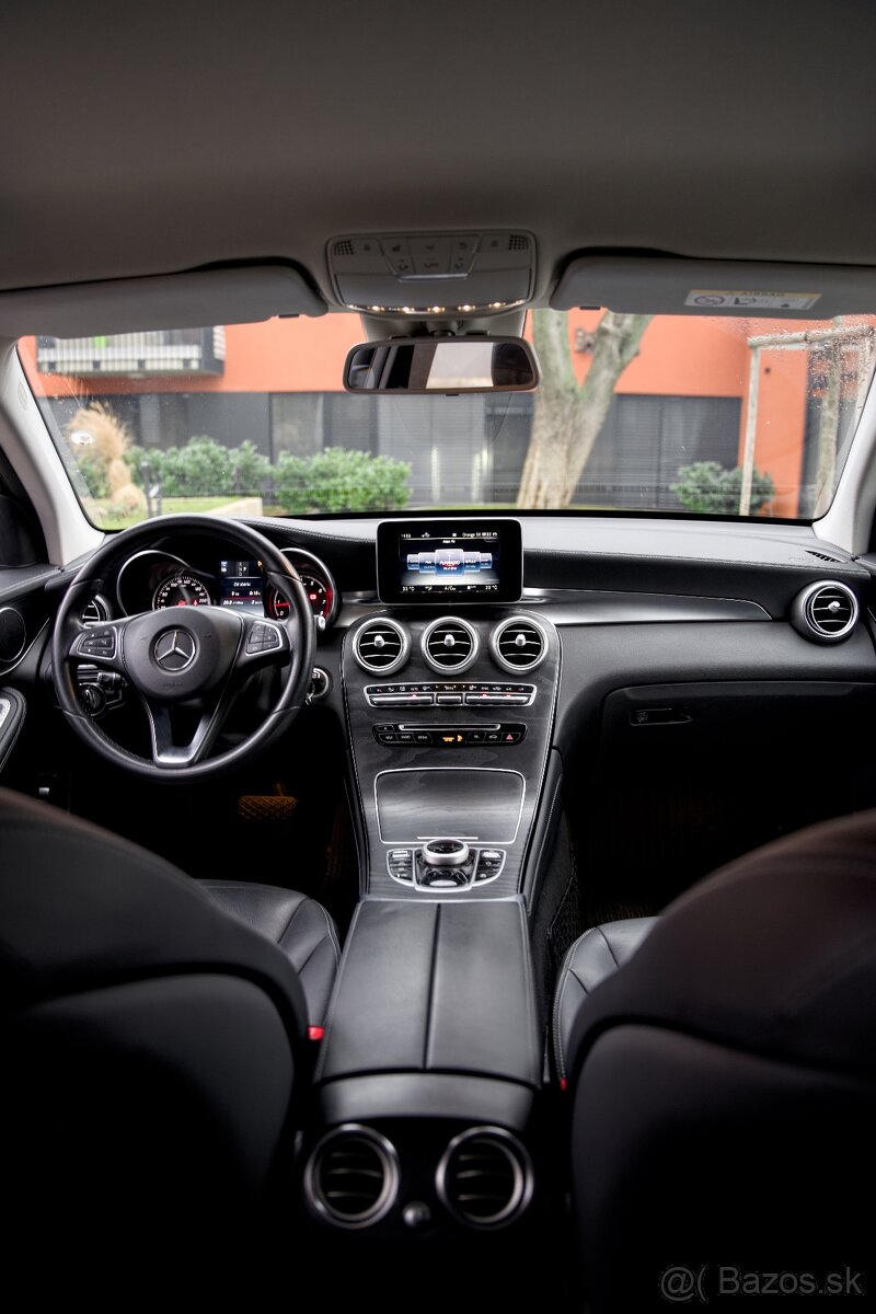 Mercedes-Benz GLC SUV 250 4Matic AT/9 - 10