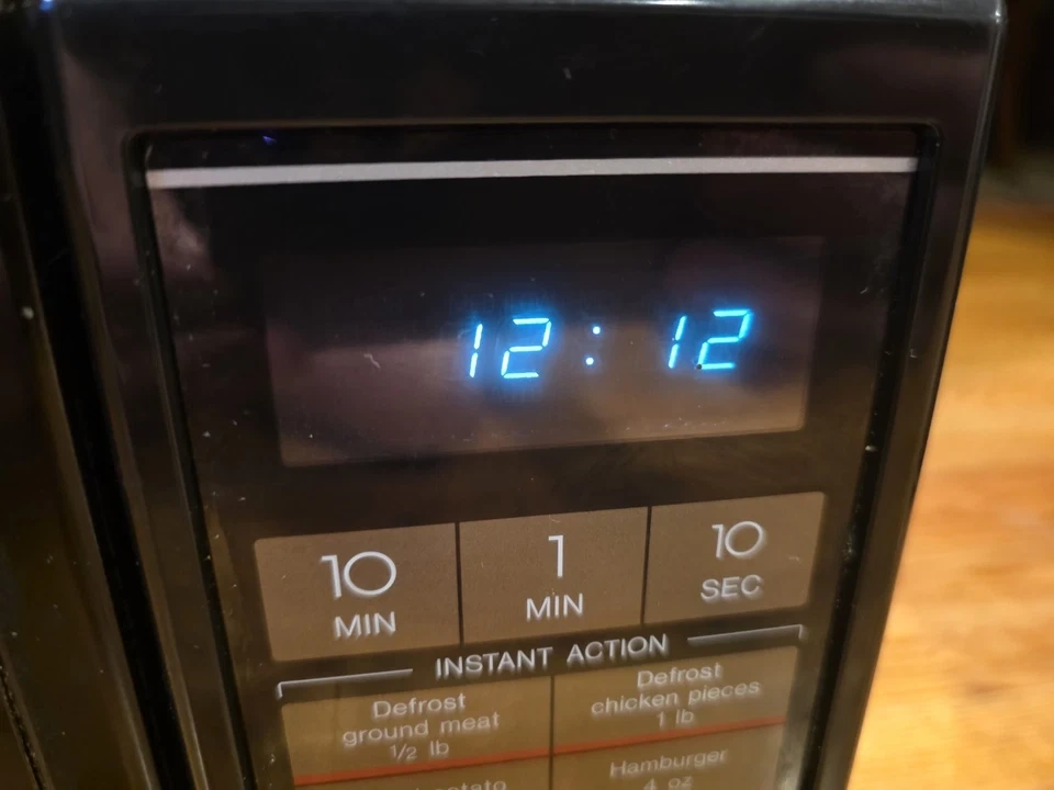 SHARP mikrovlnka - 10