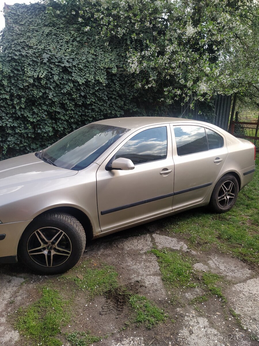 Škoda Octavia 2 1.6 benzin - 10
