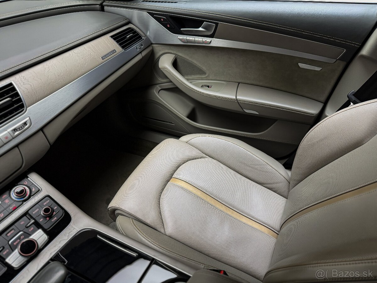 Audi S8 PLUS Quattro - 10