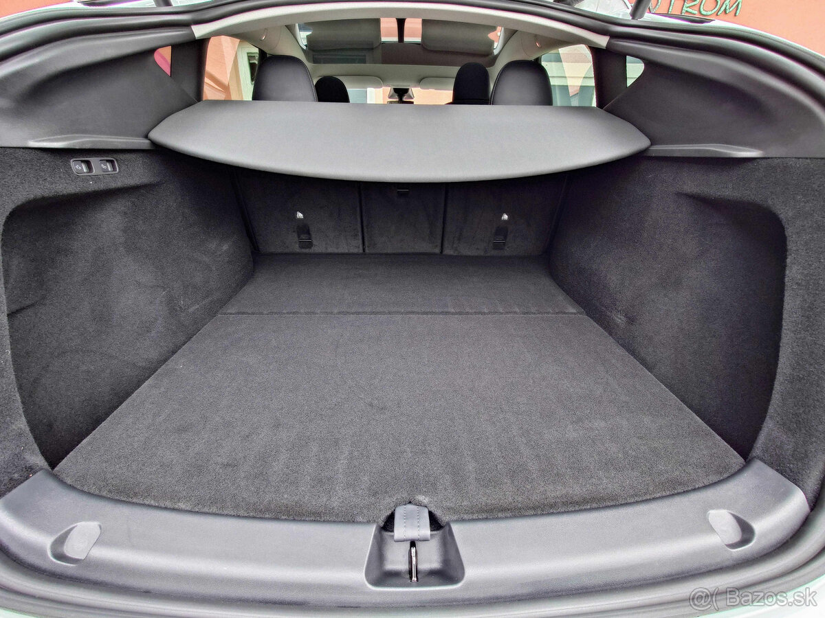 Tesla Model Y Long Range 378kW SOH 92,3% - 10