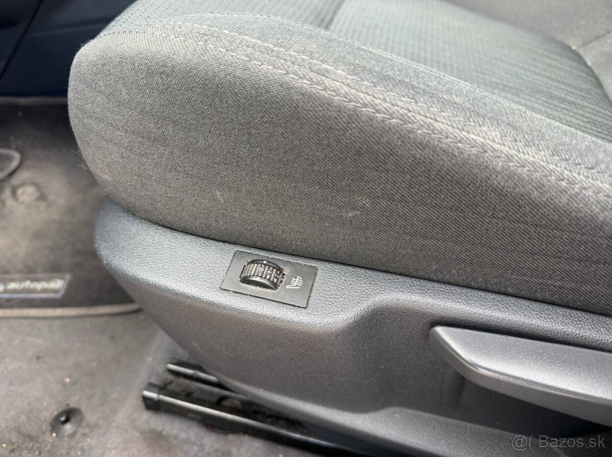 Peugeot 5008 1.6 HDI - 10