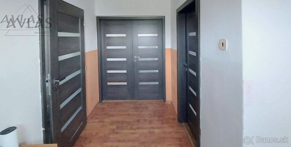 Exkluzívne dvojgeneračný tehlový rodinný dom sídlisko Šváby - 10