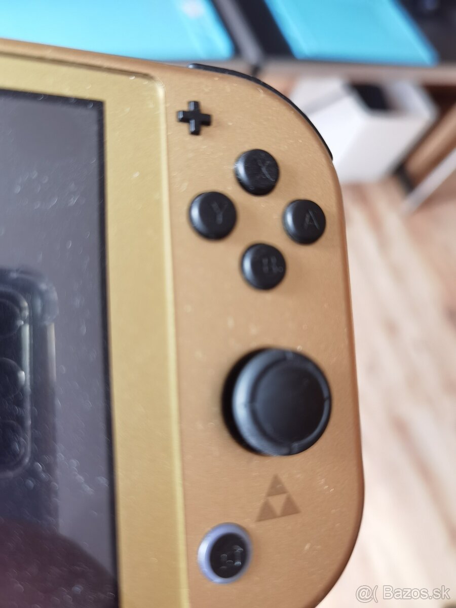 Nintendo Switch Lite Hyrule Edition - 10
