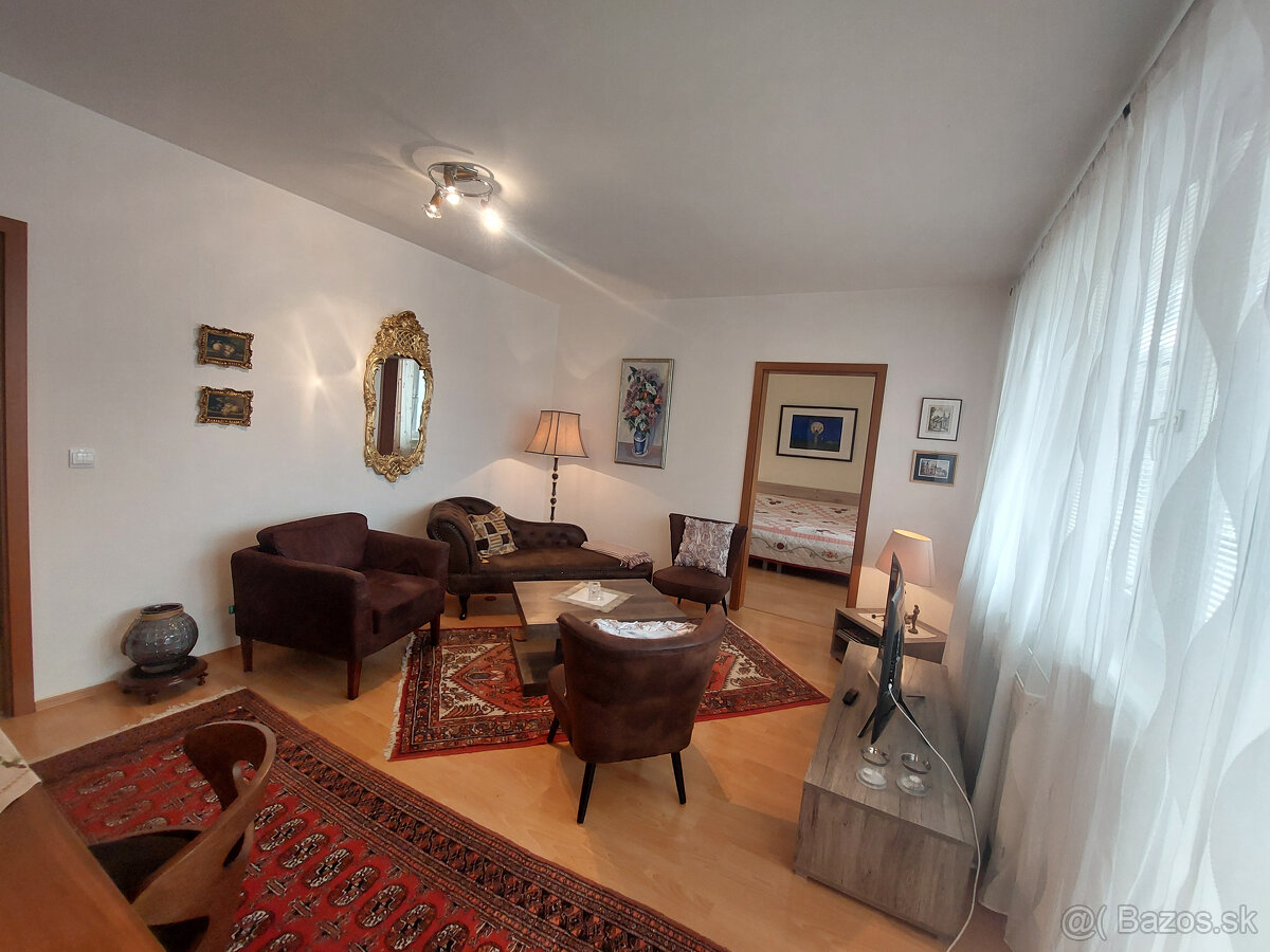 EXLUZÍVNE ponúkame na predaj 3 izbový byt v Trenčianskych Te - 10