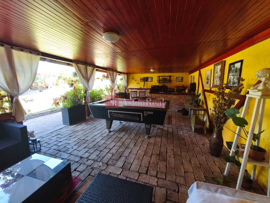 RANČ s haciendou, stajňami, 16.000m2 v blízkosti Lučenca - 10