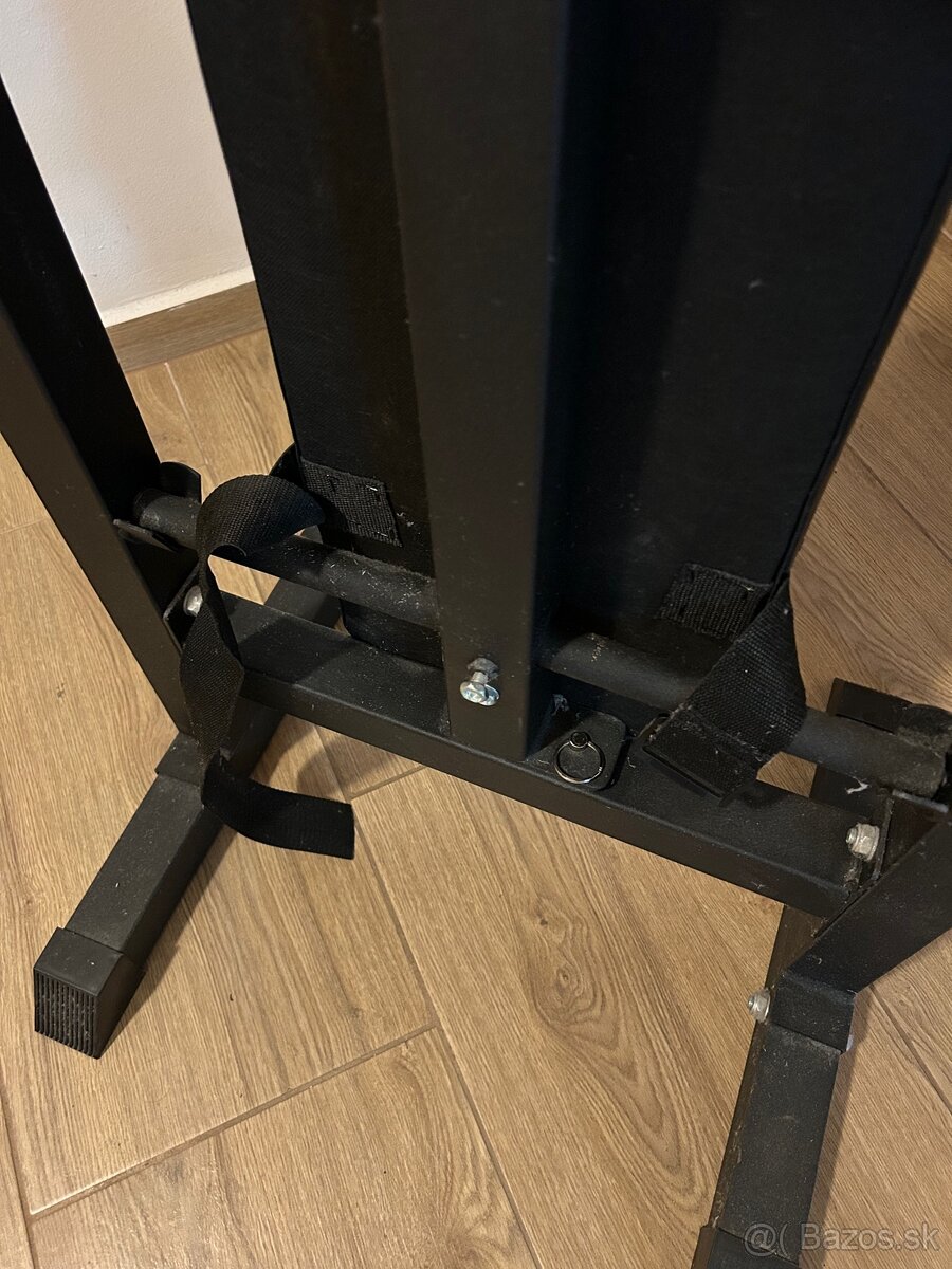 Posilnovacia lavica - 10