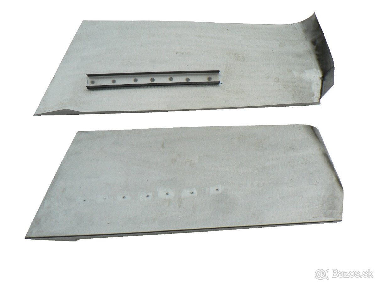 Spodní "rohlíček" pod maskou Tatra 603 - 10