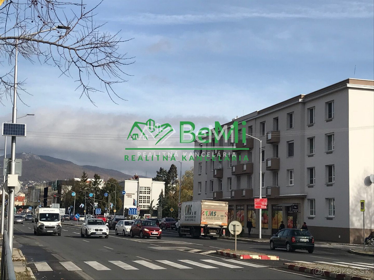 REZERVOVANÉ Centrum Nitry 3 - izbový byt v zateplenom tehlov - 10