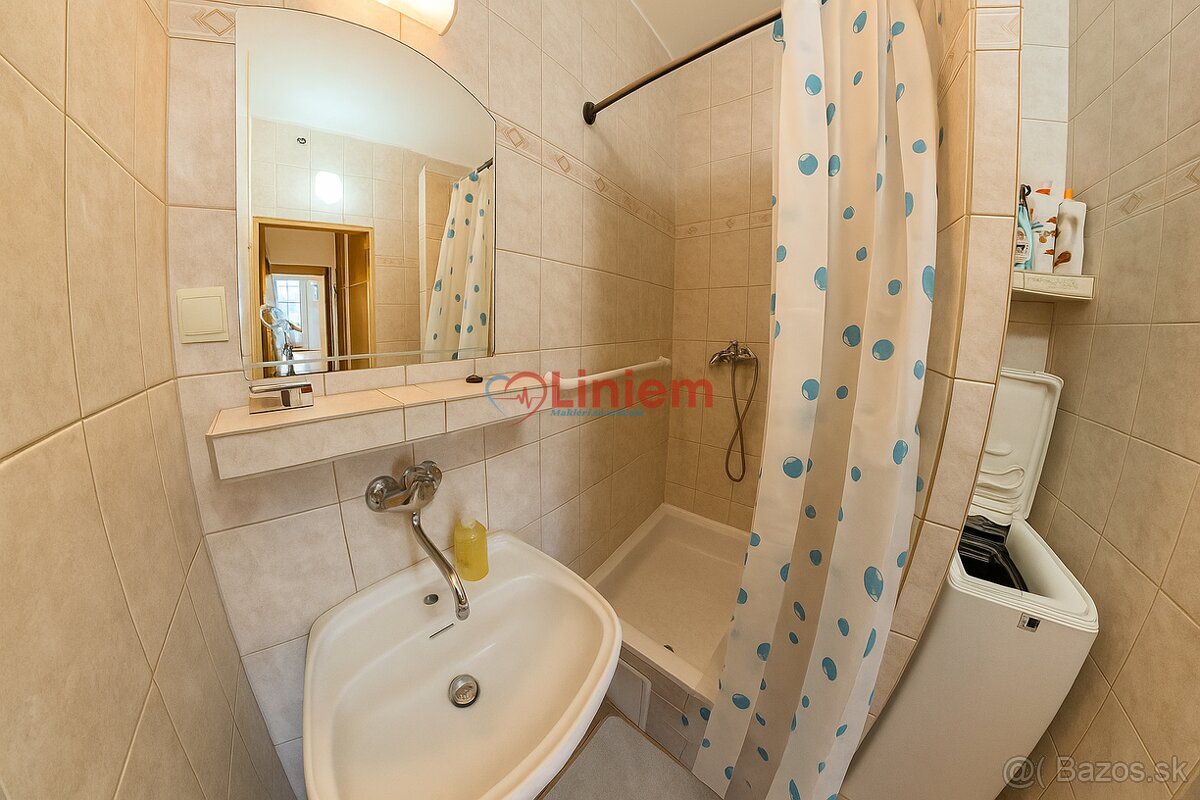 Na prenájom-2,5 izbový byt na Klokočine - 10