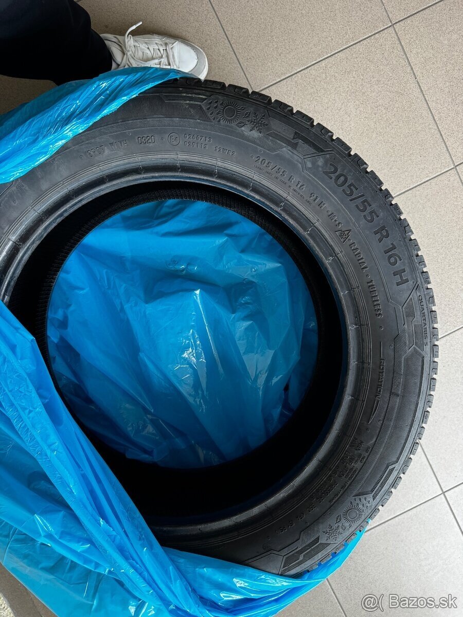 Sada celorocnych pneumatik 205/55 R16 - 10
