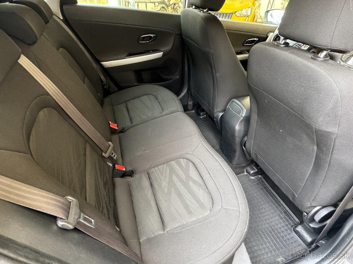 Kia Cee´d SW 1.0 CVVT - 10