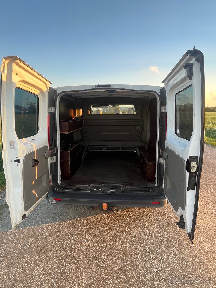 Predám Opel Vivaro 2.0 cdti rv.2011 - 10
