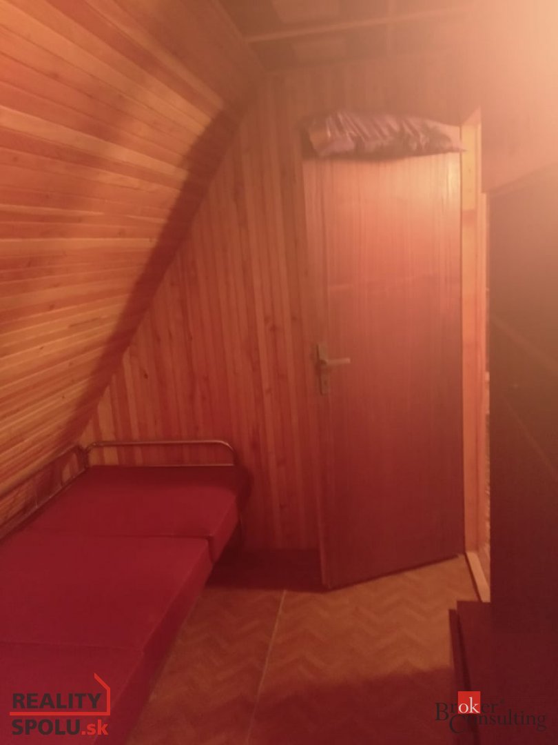 NOVÁ CENA Murovaná rekreačná chata na predaj, Látky - Praši - 10