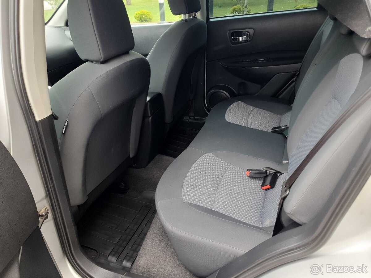 Nissan Qashqai 1.6i Tekna 4x2 (EU5) 86kw 6M benzín - 10