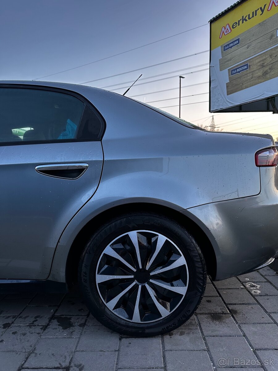 Alfa Rómeo 159 1.9 jtdm 85kw - 10