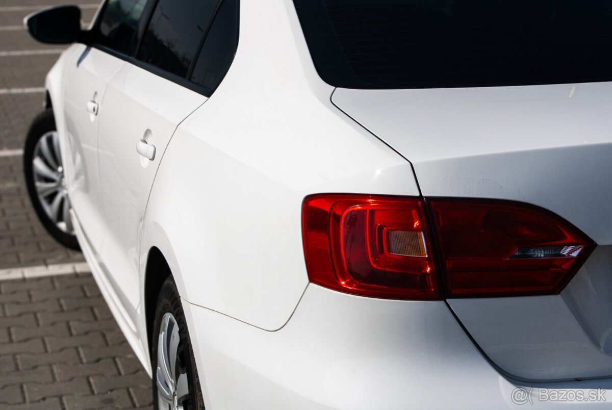 Volkswagen Jetta 1.6 TDi / 77 kW / 2013 - 10
