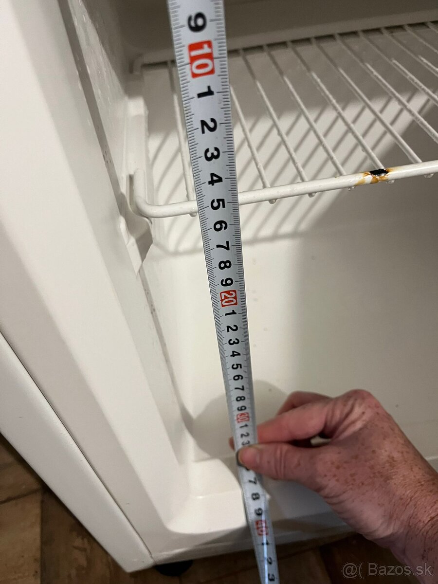 Chladnička – plne funkčná, vo výbornom stave - 10