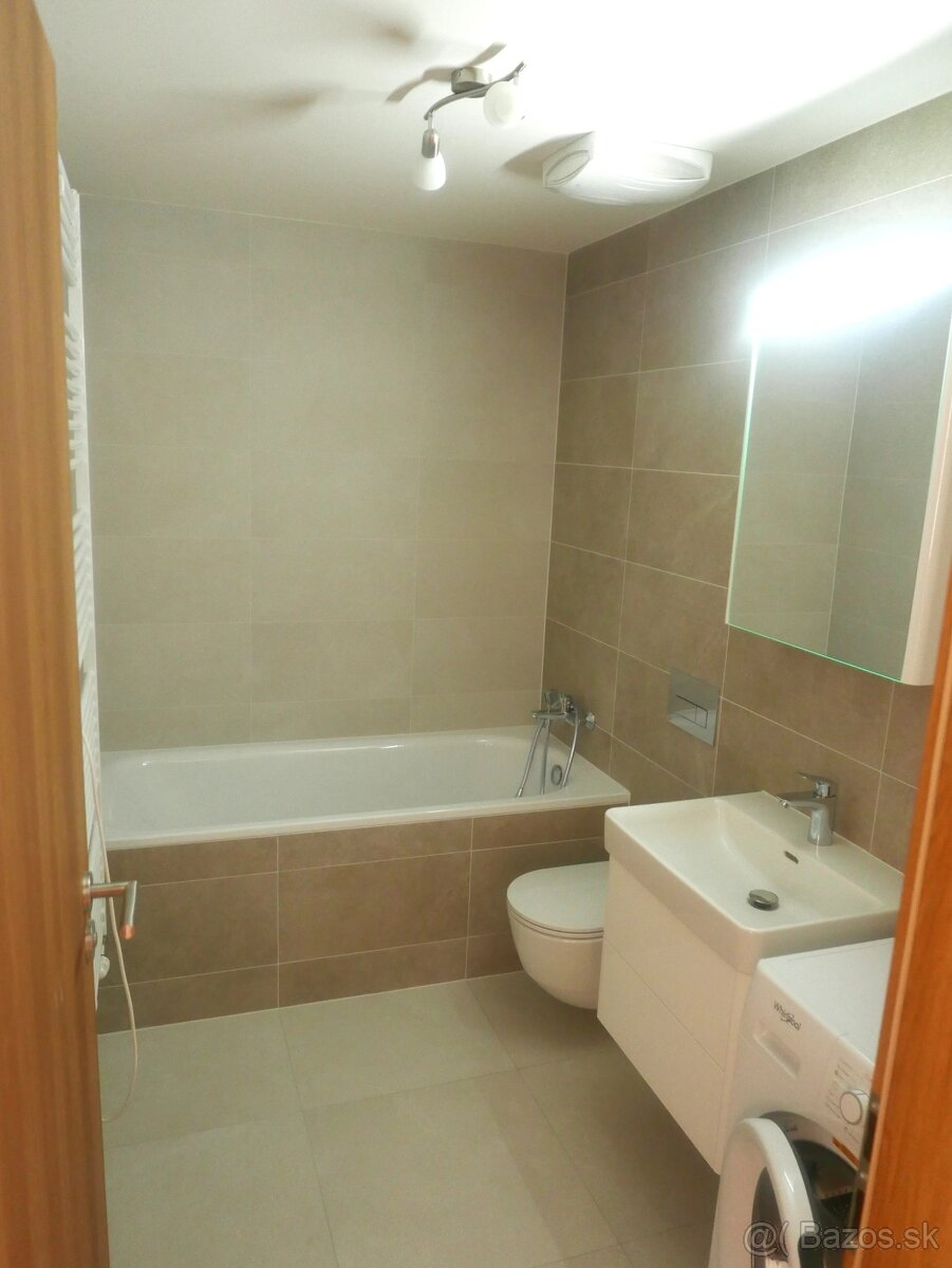 Realitný kancelária REALADR s.r.o. - 10