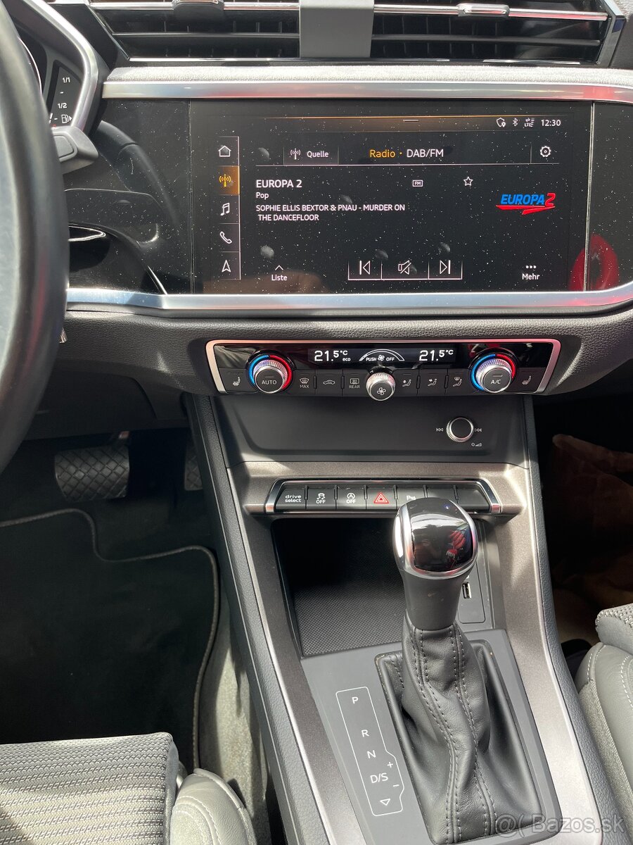 Predám Audi Q3 sportback S-line 1,5 eTFSI - 10
