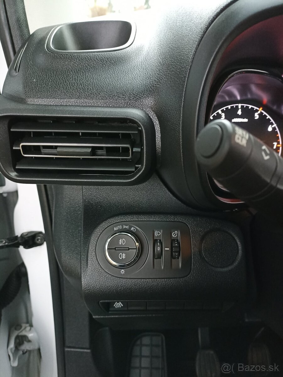 Opel Combo LIFE 1.5 CDTI - 10