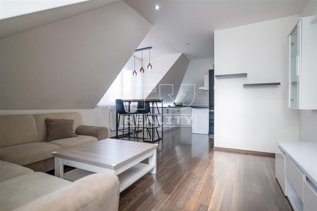 ZNÍŽENIE-TEHLOVÝ 2 IZBOVÝ PODKROVNÝ BYT V KYSUCKOM NOVOM... - 10