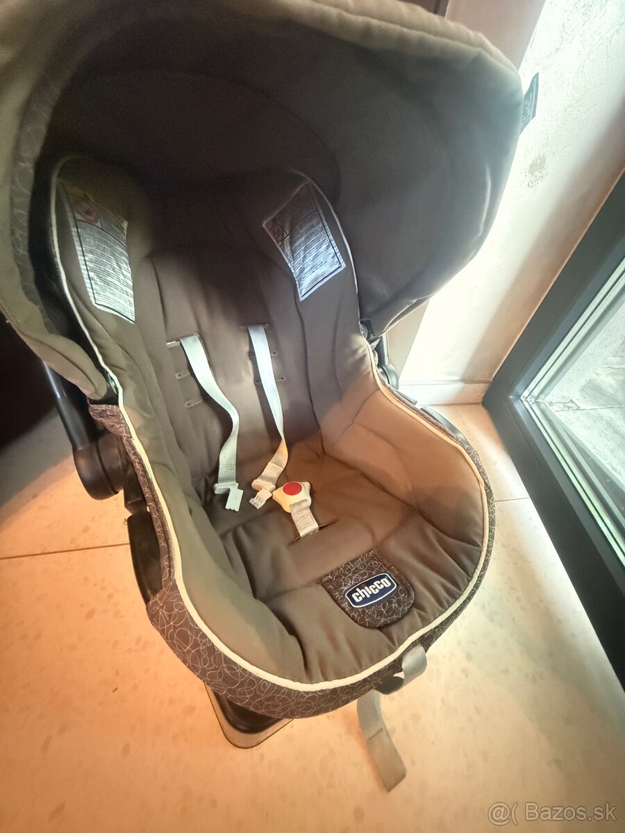 Kočiar Chicco trojkombinace - 10