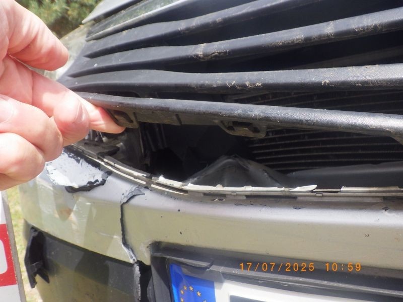 Dacia Sandero 1.6i, 64kW - 10