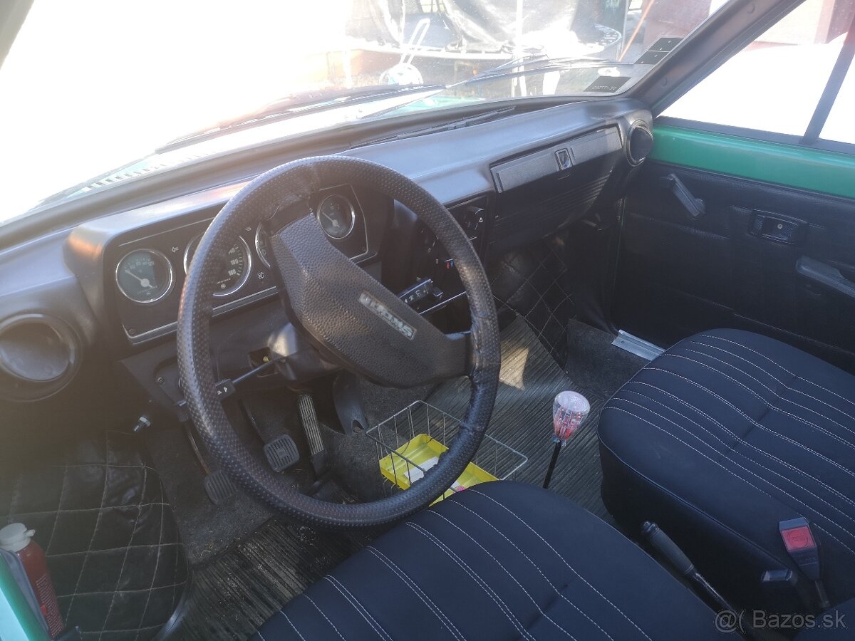 Škoda 105 L 1977 - 10