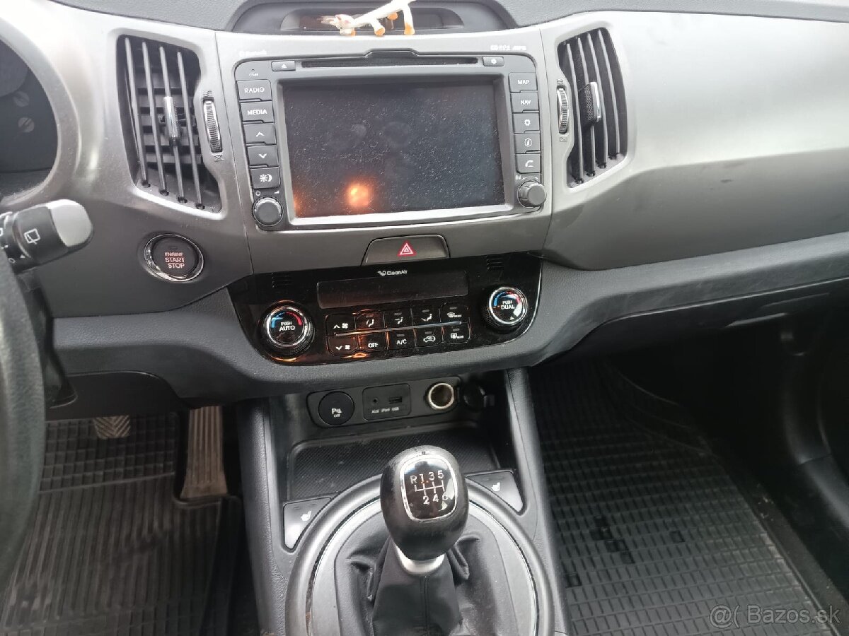 KIA SPORTAGE 1.7 CRDI - 10