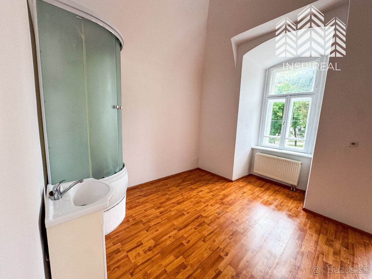 Reprezentatívne priestory na prenájom – Štúrova, pri Auparku - 10