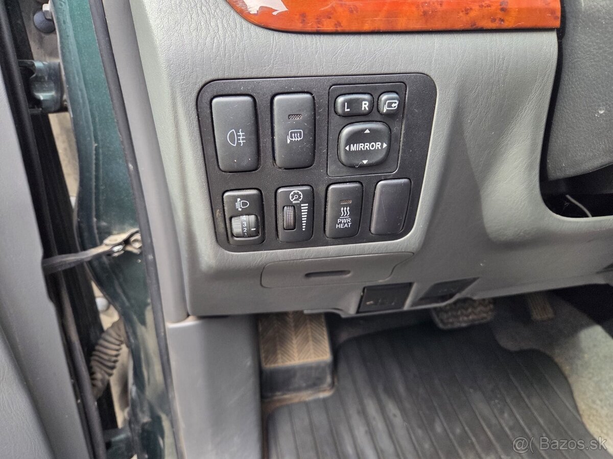 Toyota Landcruiser - 10