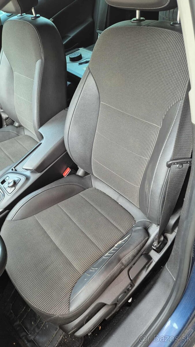 Opel Insignia combi 2,0CDTi 96kw - 10