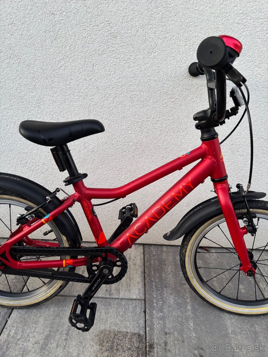 ultralahky Academy grade 16 - 10