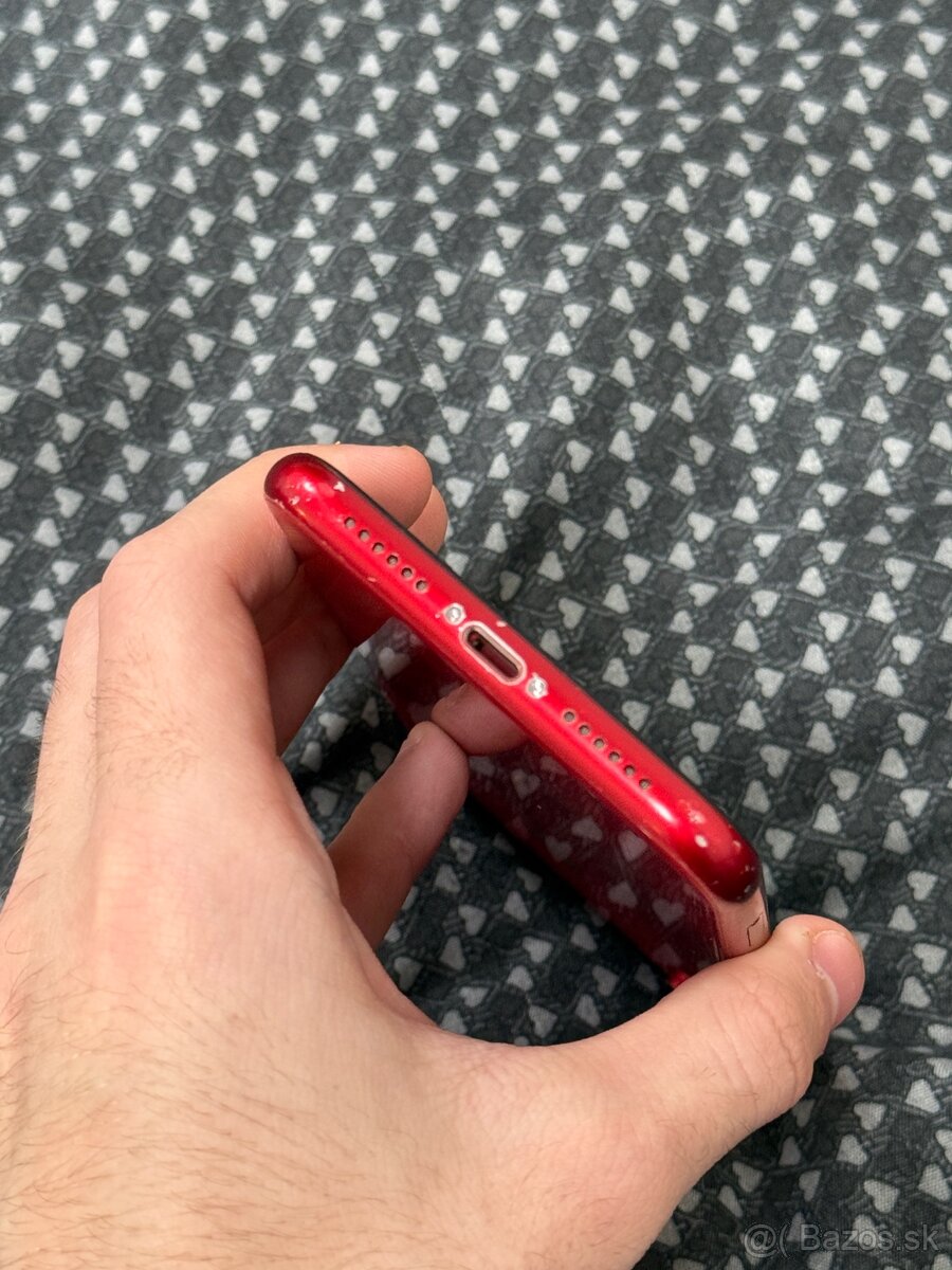 Apple iPhone XR 64gb - 10