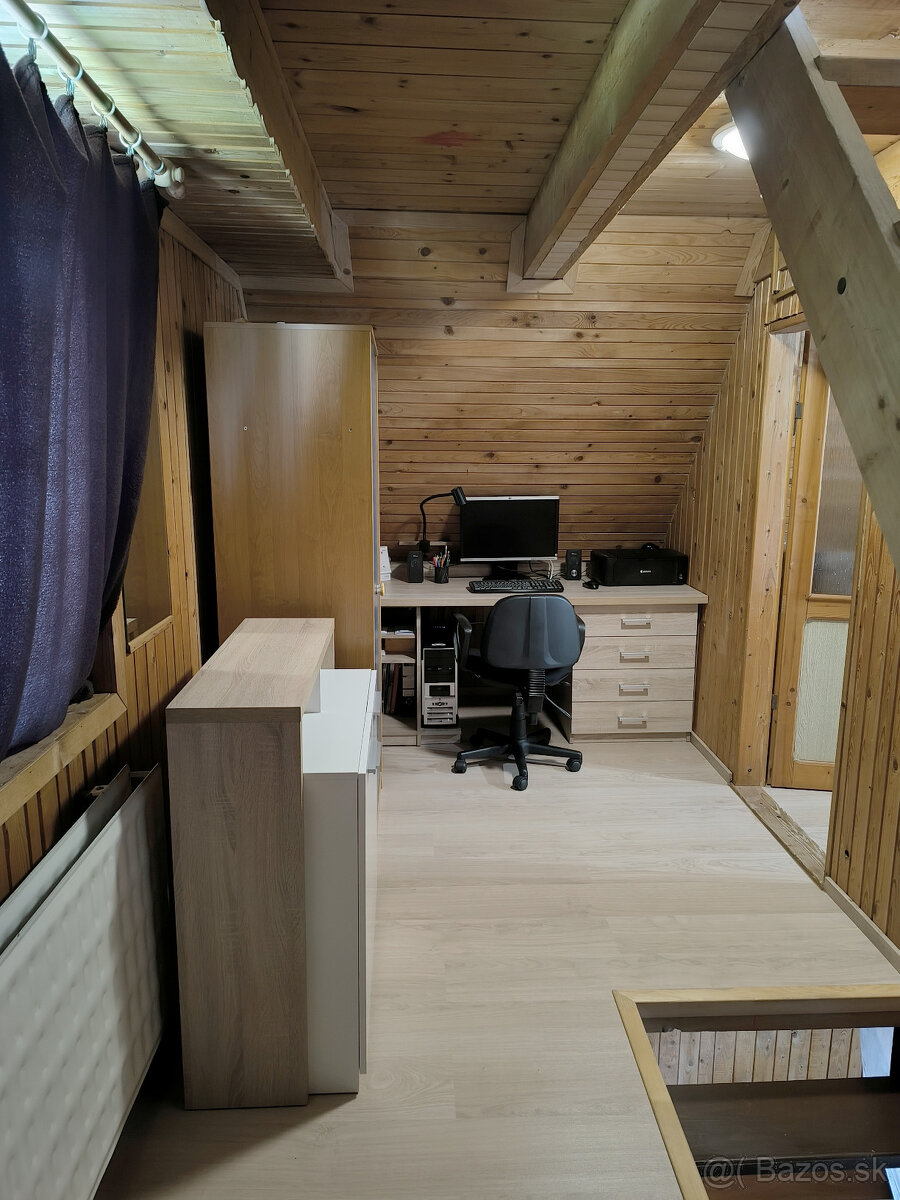 ROZPRÁVKOVÁ KOMPLETNE ZREKONŠTRUOVANÁ ZARIADENÁ CHATA NA LV - 10