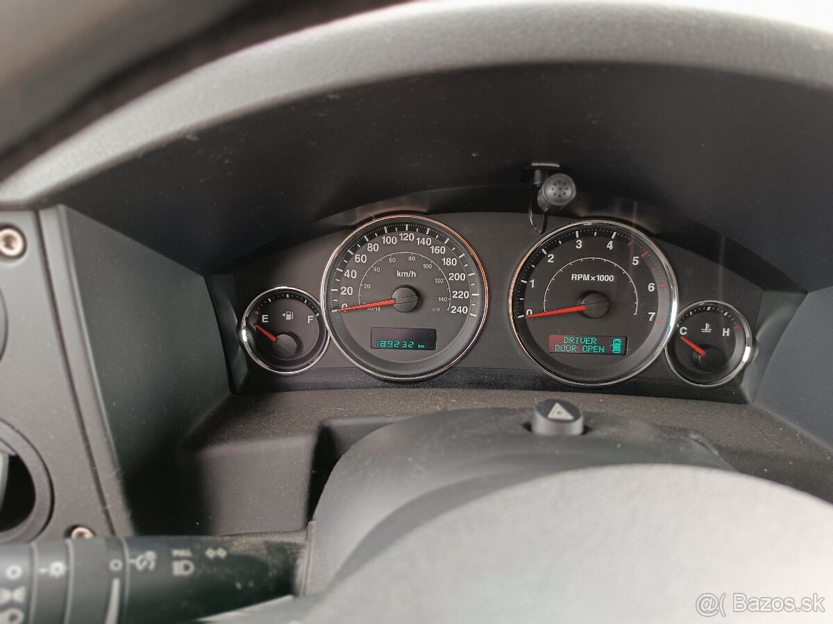 Jeep Commander 3.0 CRD 160kW, QuadraDrive II - 10