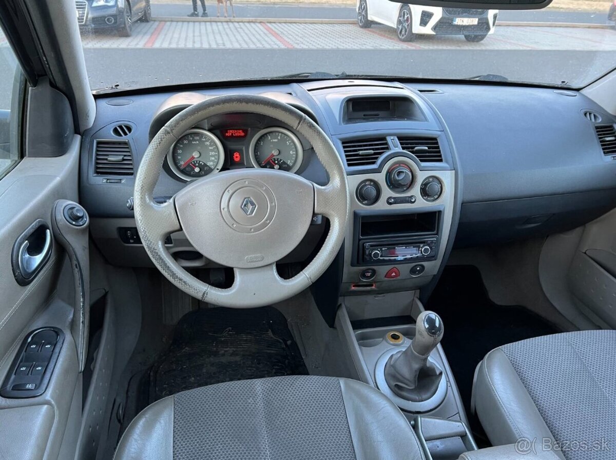 Renault Megane 1.6i 16V 83kw STK 3/2027 - 10