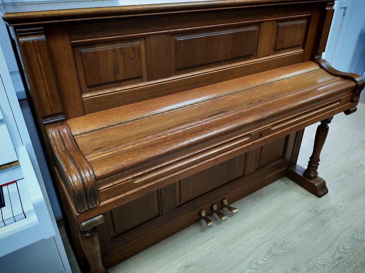 Masívne piano dovoz celá SR - 10