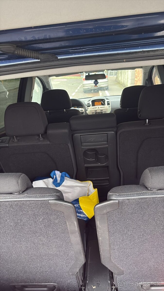 Opel Zafira 1.8 Benzín Automat - 10
